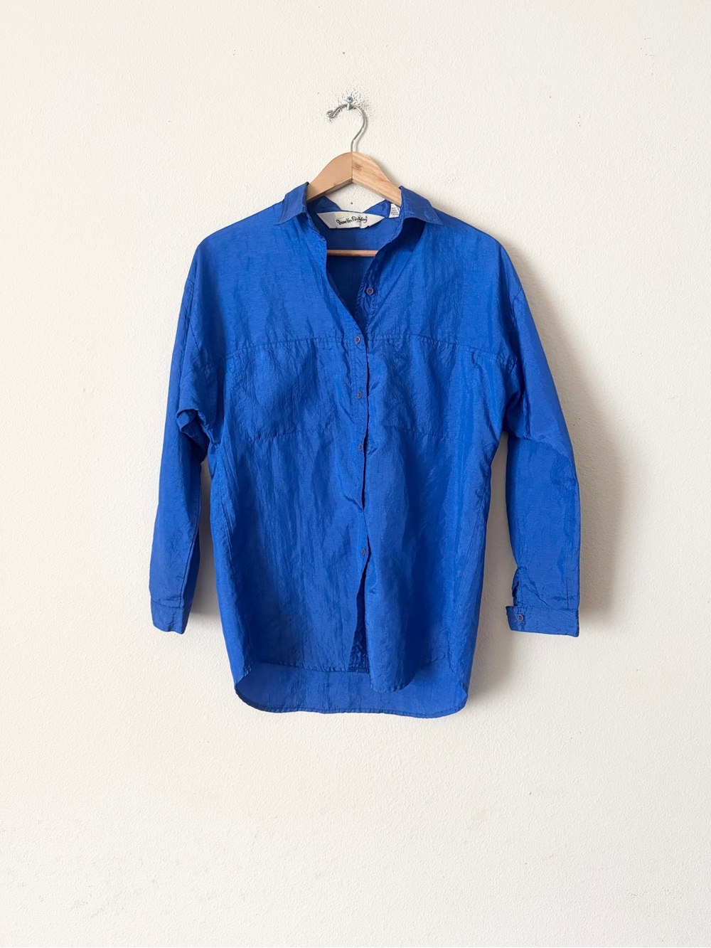 Vintage Diane von Furstenberg MEDIUM blue nylon long sleeve blouse